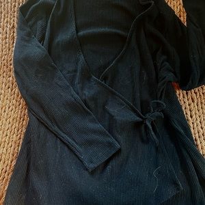 Old Navy Black Ribbed Wrap Shirt - XXL